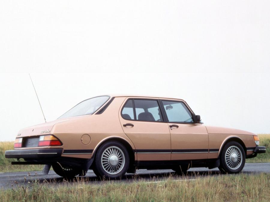  Saab 900 Turbo Sedan 1984 года  (фото 2 из 3)